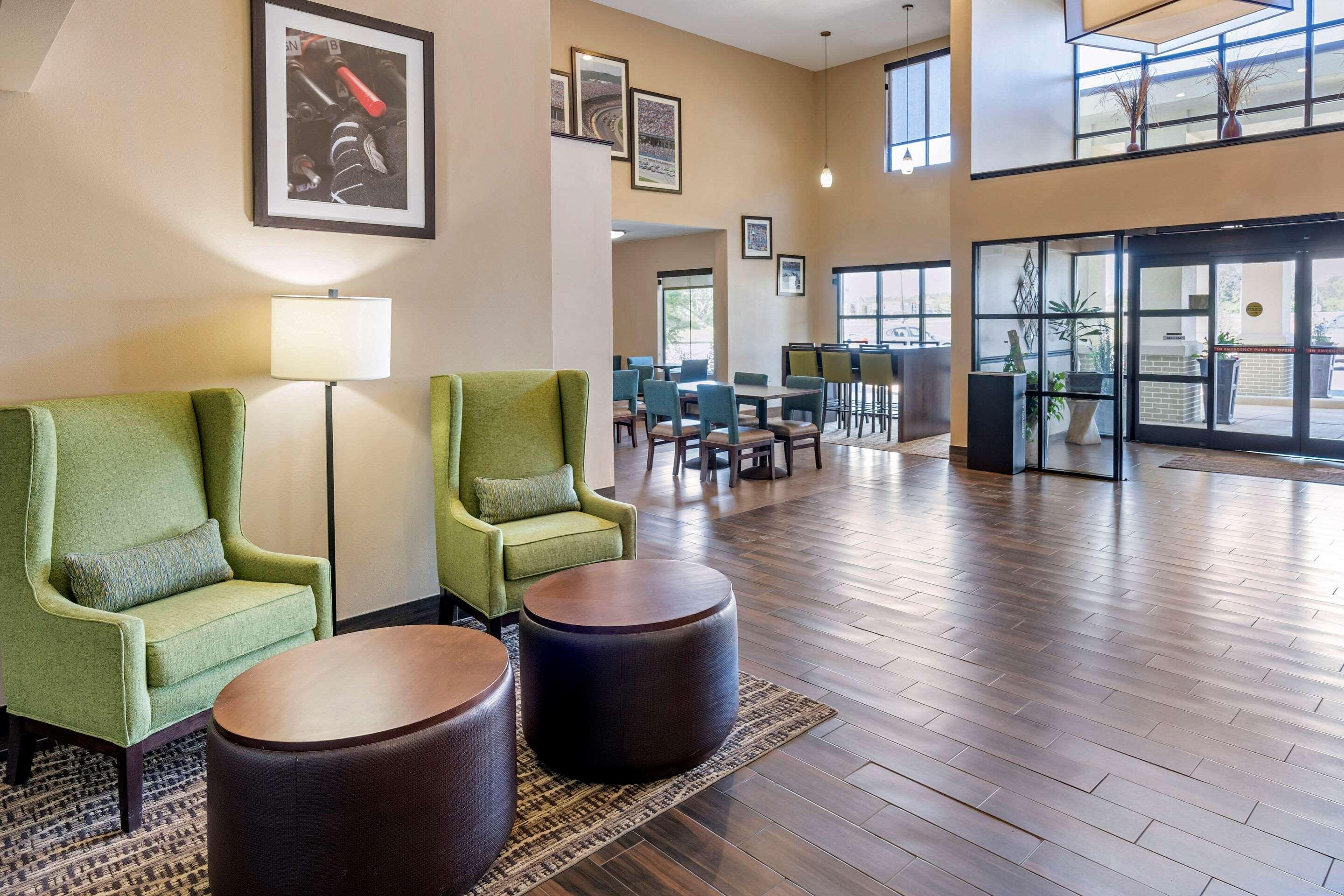 לינקולן Comfort Inn & Suites מראה חיצוני תמונה