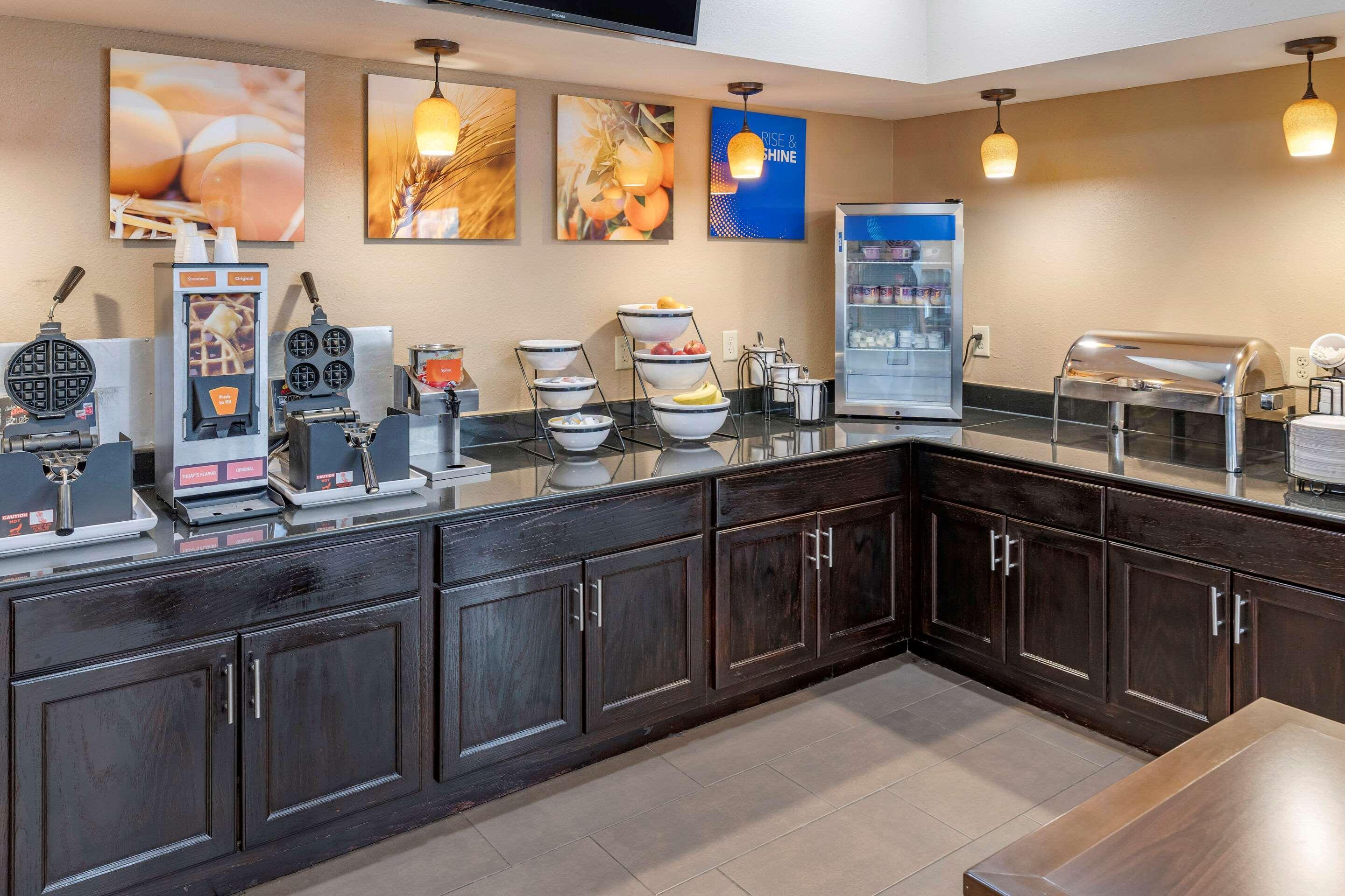 לינקולן Comfort Inn & Suites מראה חיצוני תמונה